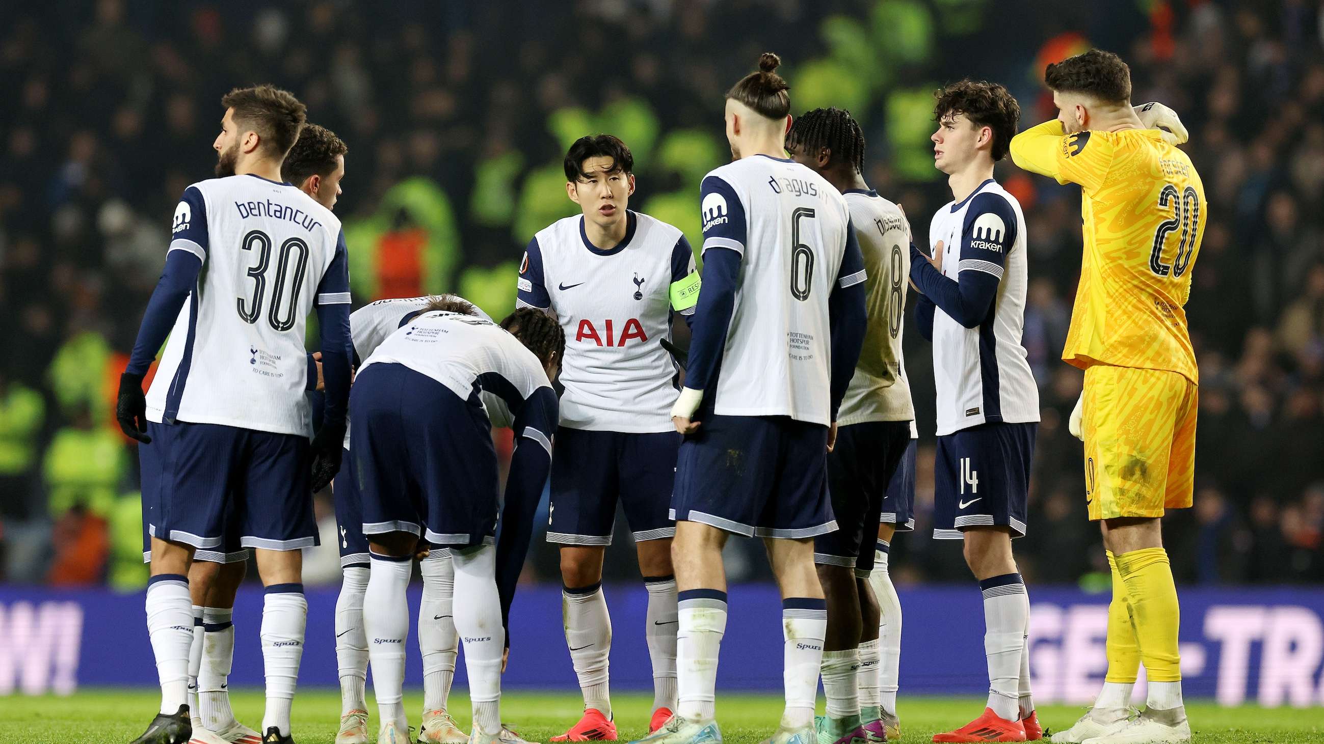 巴萨重返Spotify Camp Nou：球迷狂热激情与严峻挑战并存