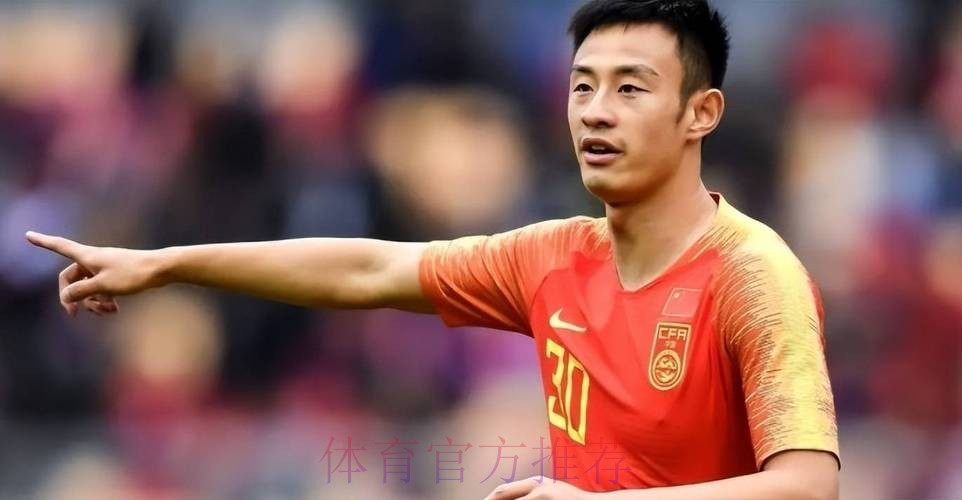 中国杯 -国足南宁首训 彭欣力期待与强敌过招